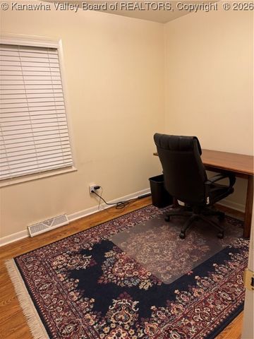 109 Keenan Hill Street, Cedar Grove, WV 25039