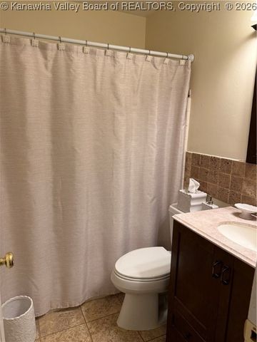 109 Keenan Hill Street, Cedar Grove, WV 25039