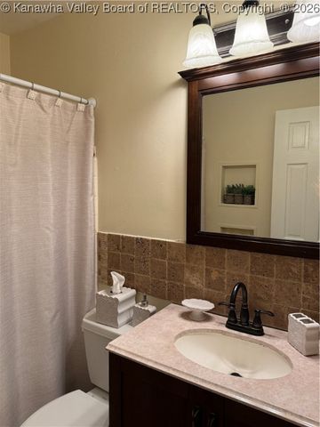 109 Keenan Hill Street, Cedar Grove, WV 25039