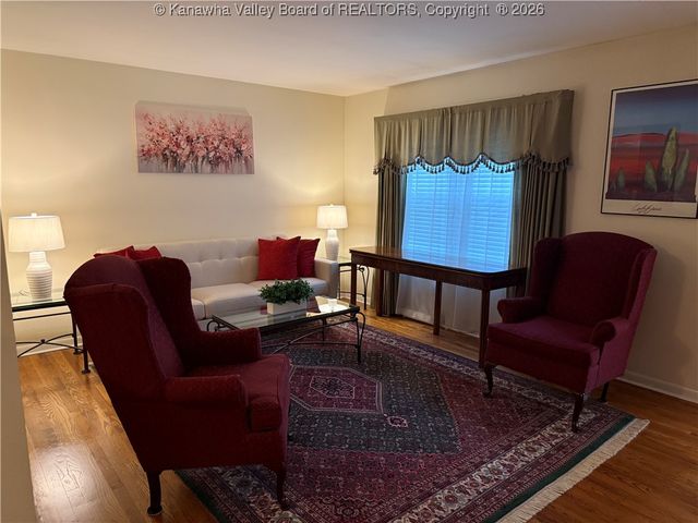 109 Keenan Hill Street, Cedar Grove, WV 25039