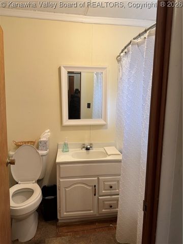 109 Keenan Hill Street, Cedar Grove, WV 25039