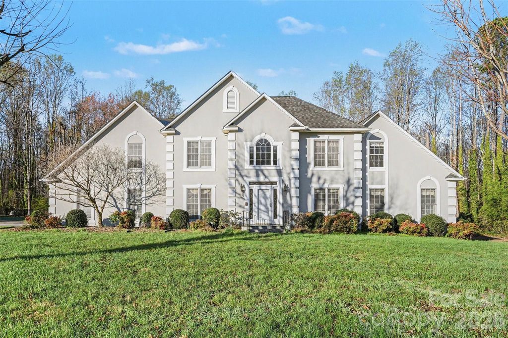 910 Weymouth Drive, Gastonia, NC 28056
