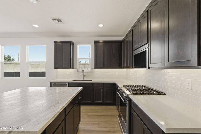 35826 N FLINT Drive, San Tan Valley, AZ 85144