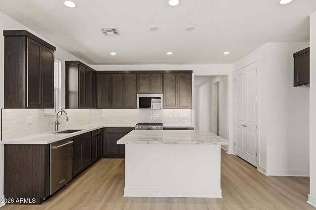 35826 N FLINT Drive, San Tan Valley, AZ 85144