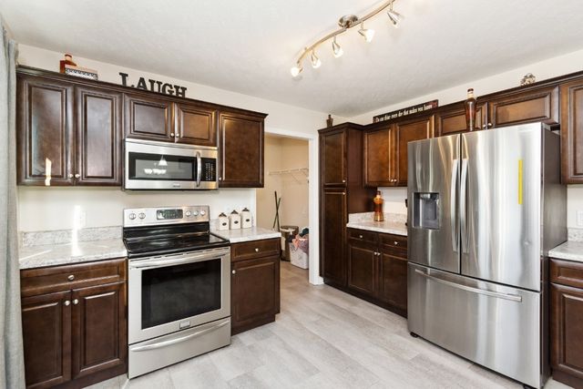 1419 Leaf Ln, Ashland City, TN 37015