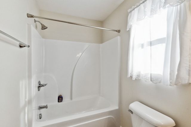 1419 Leaf Ln, Ashland City, TN 37015