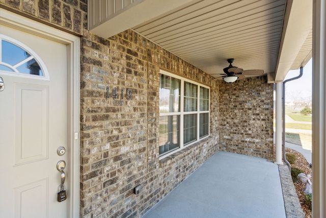 1419 Leaf Ln, Ashland City, TN 37015