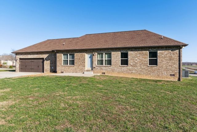 1419 Leaf Ln, Ashland City, TN 37015