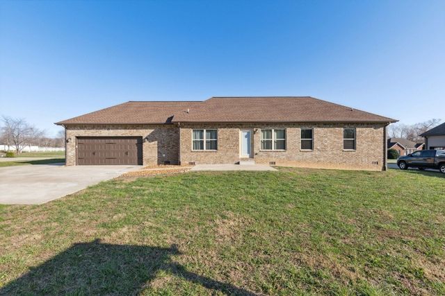 1419 Leaf Ln, Ashland City, TN 37015