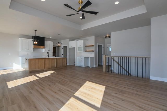 2041 RED FOX LANE, Kaukauna, WI 54130