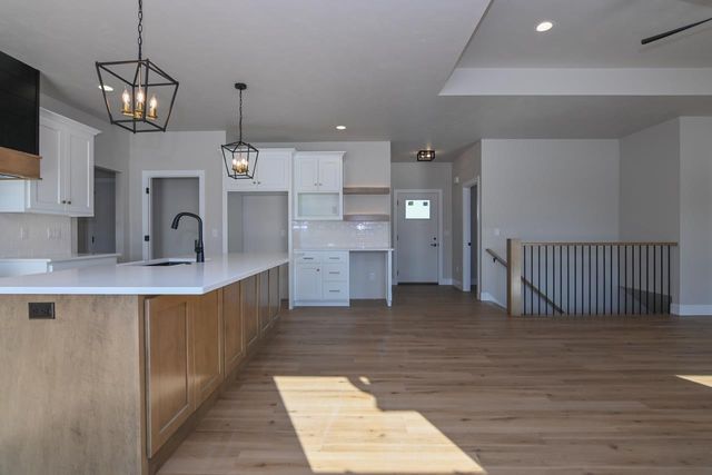 2041 RED FOX LANE, Kaukauna, WI 54130