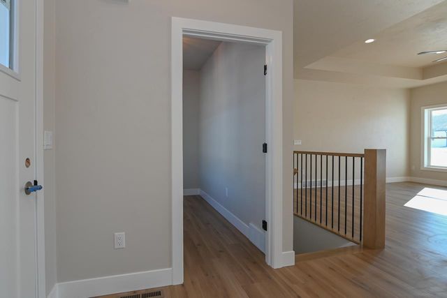 2041 RED FOX LANE, Kaukauna, WI 54130