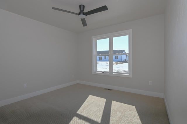 2041 RED FOX LANE, Kaukauna, WI 54130