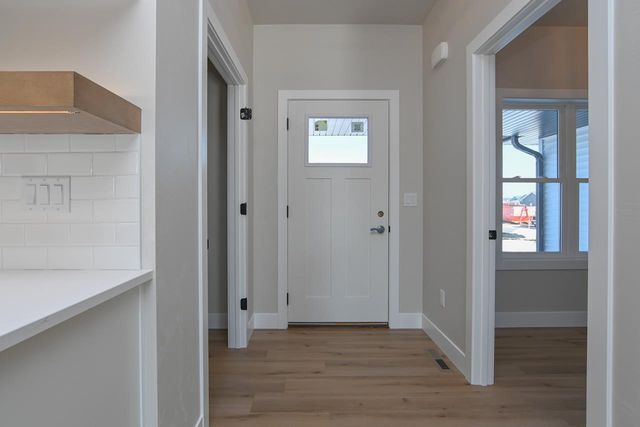 2041 RED FOX LANE, Kaukauna, WI 54130