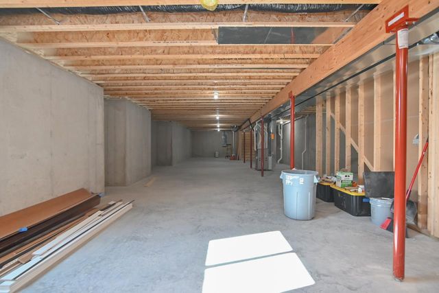 2041 RED FOX LANE, Kaukauna, WI 54130