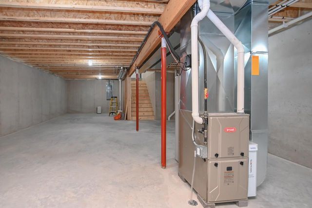 2041 RED FOX LANE, Kaukauna, WI 54130