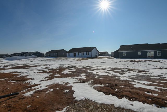 2041 RED FOX LANE, Kaukauna, WI 54130