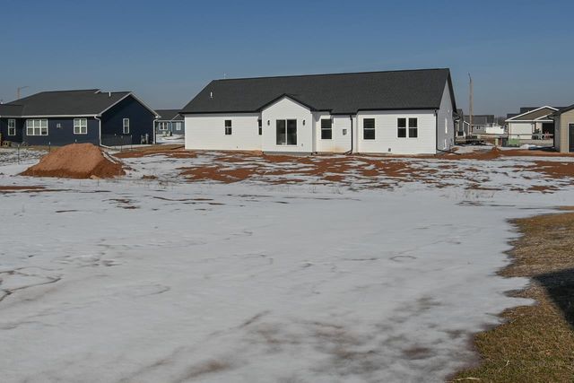 2041 RED FOX LANE, Kaukauna, WI 54130