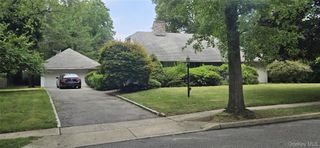 65 Saddle Lane, Roslyn Heights, NY 11577
