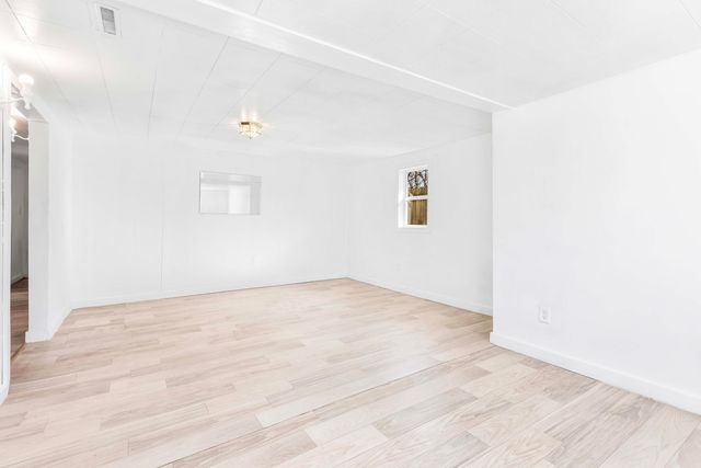 100 Wiltshire Avenue, Battle Creek, MI 49015