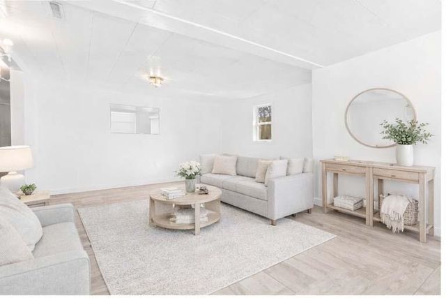 100 Wiltshire Avenue, Battle Creek, MI 49015