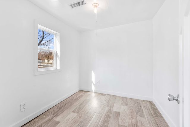 100 Wiltshire Avenue, Battle Creek, MI 49015