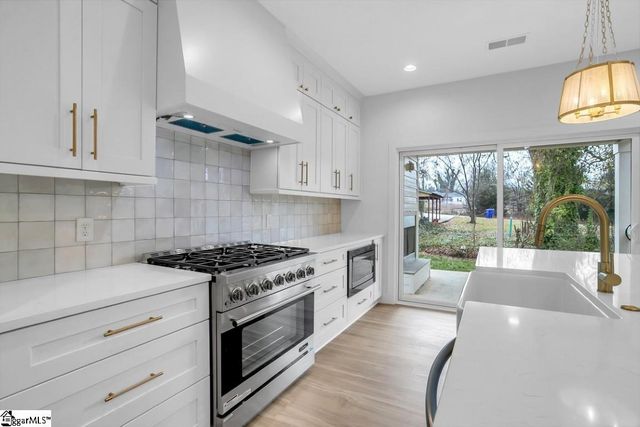 305 Willard Street, Greenville, SC 29611