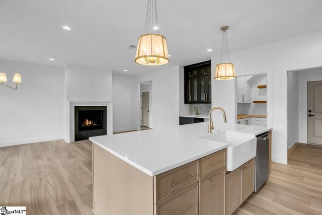 305 Willard Street, Greenville, SC 29611