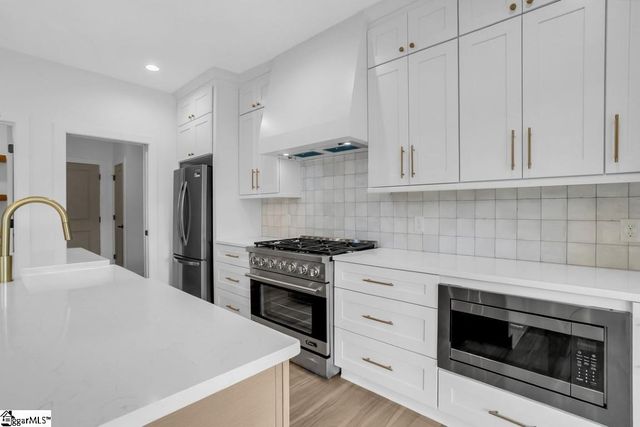 305 Willard Street, Greenville, SC 29611