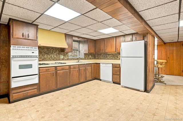 621 Kimball Avenue, Yonkers, NY 10704
