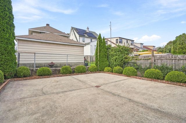 621 Kimball Avenue, Yonkers, NY 10704