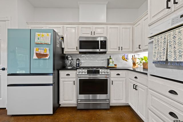 152 Black Hawk Ln, Gilmer, TX 75645