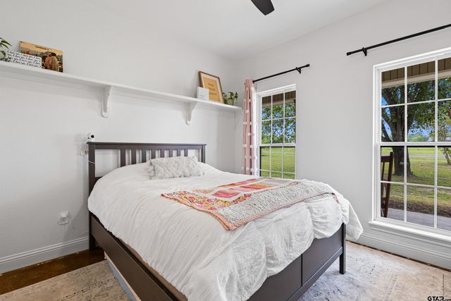 152 Black Hawk Ln, Gilmer, TX 75645