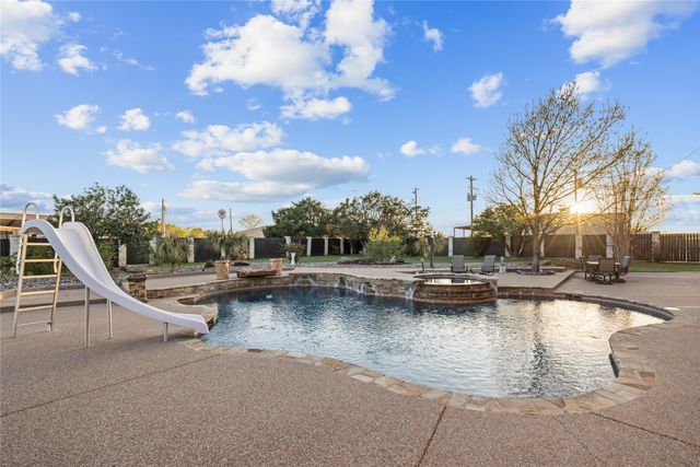 6925 Sky Road, Joshua, TX 76058