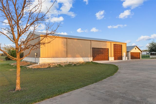 6925 Sky Road, Joshua, TX 76058