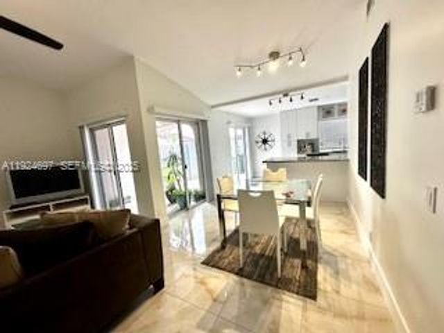 1542 Springside Dr 1542, Weston, FL 33326