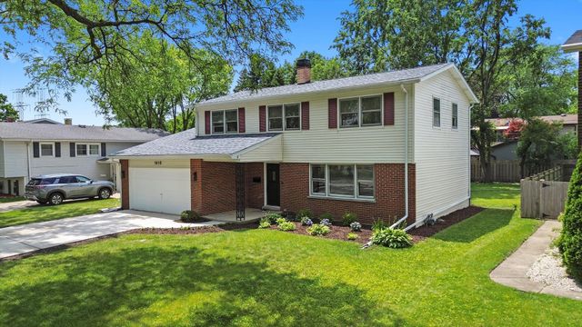 1410 S Cypress Drive, Mount Prospect, IL 60056