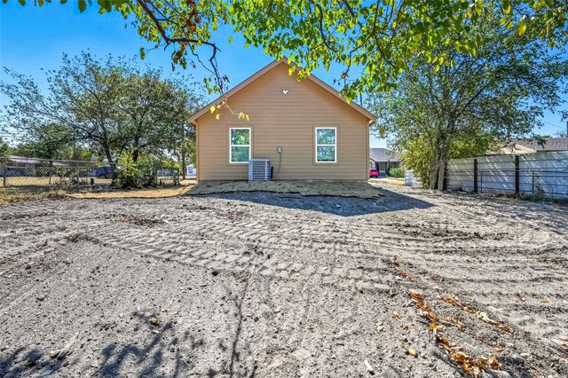 8708 Ronnie Street, White Settlement, TX 76108