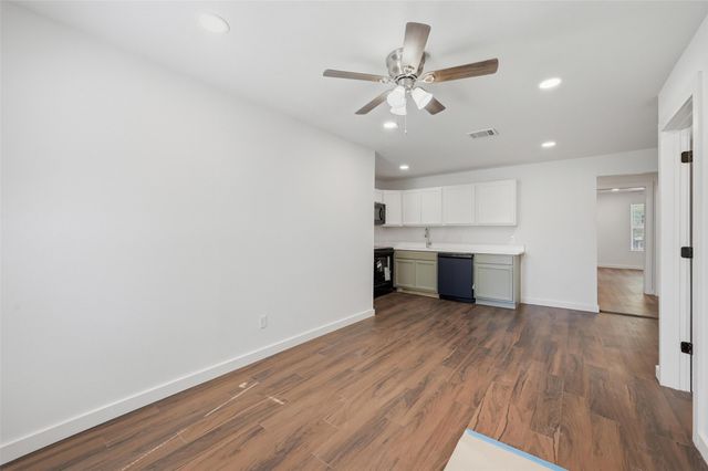 8708 Ronnie Street, White Settlement, TX 76108