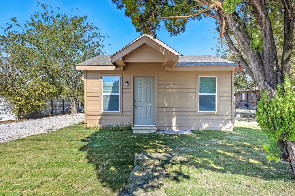 8708 Ronnie Street, White Settlement, TX 76108
