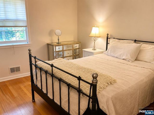 1 Lyons Place, Westwood, NJ 07675
