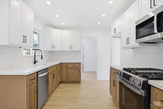 3616 Century Drive, Bakersfield, CA 93306