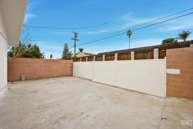 3616 Century Drive, Bakersfield, CA 93306
