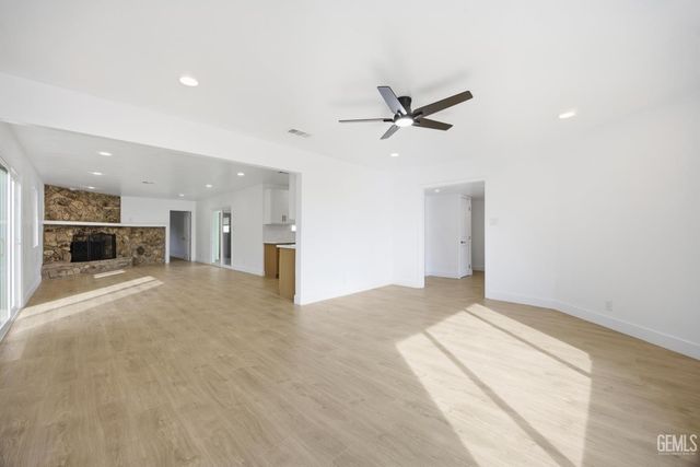 3616 Century Drive, Bakersfield, CA 93306