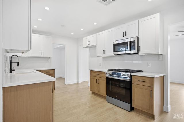 3616 Century Drive, Bakersfield, CA 93306