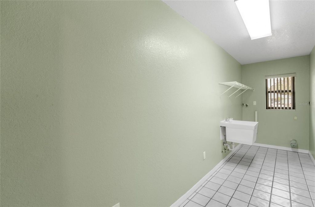 Image 20 of property listing at 1374 SALYERS STREET, Port Charlotte, FL 33952