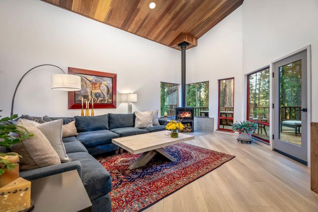 11582 Red Dog Rd, Nevada City, CA 95959