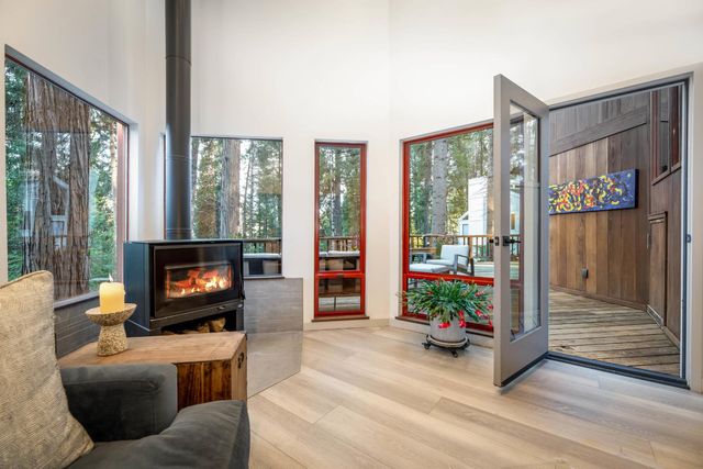 11582 Red Dog Rd, Nevada City, CA 95959