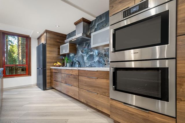 11582 Red Dog Rd, Nevada City, CA 95959