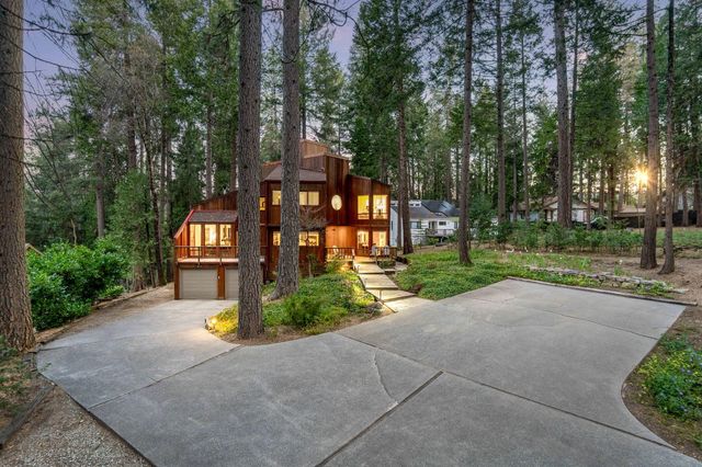 11582 Red Dog Rd, Nevada City, CA 95959